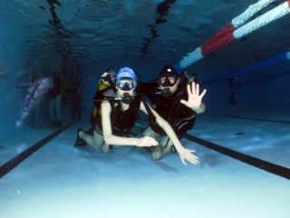  El buceo en la alberca 